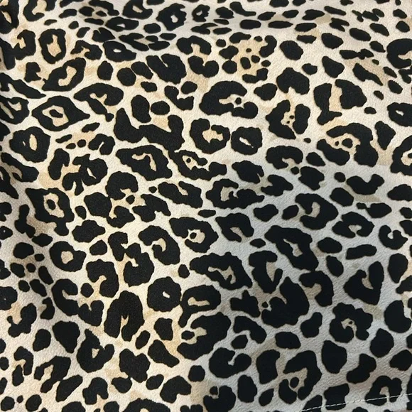 windsor leopard print cropped cowl top - Picture 3 of 6